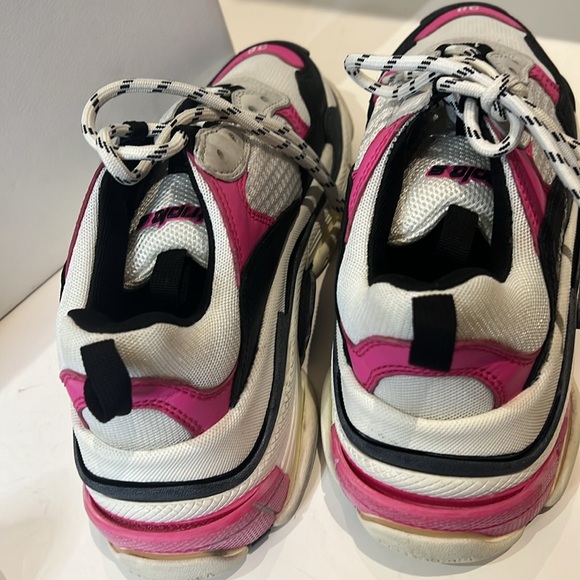 Balenciaga triple S sneaker pink distress style size 38 new in box - Picture 6 of 8